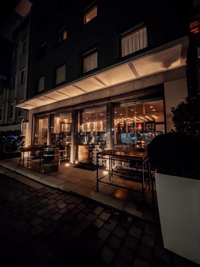 Hotel Ross Швайнфурт Екстериор снимка