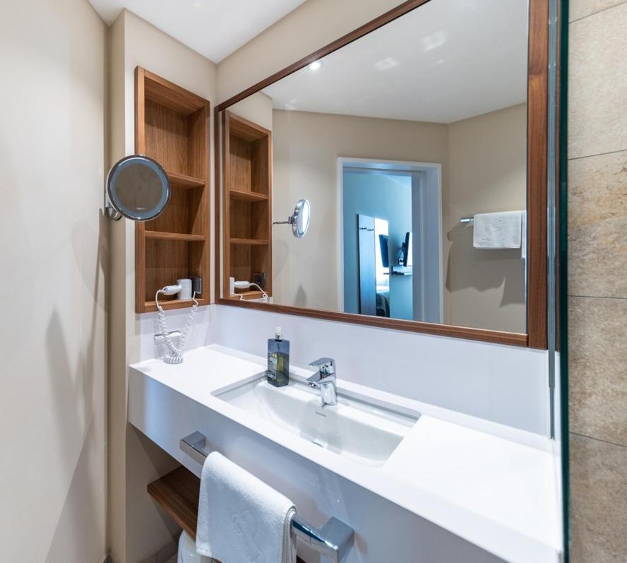 Hotel Ross Швайнфурт Екстериор снимка