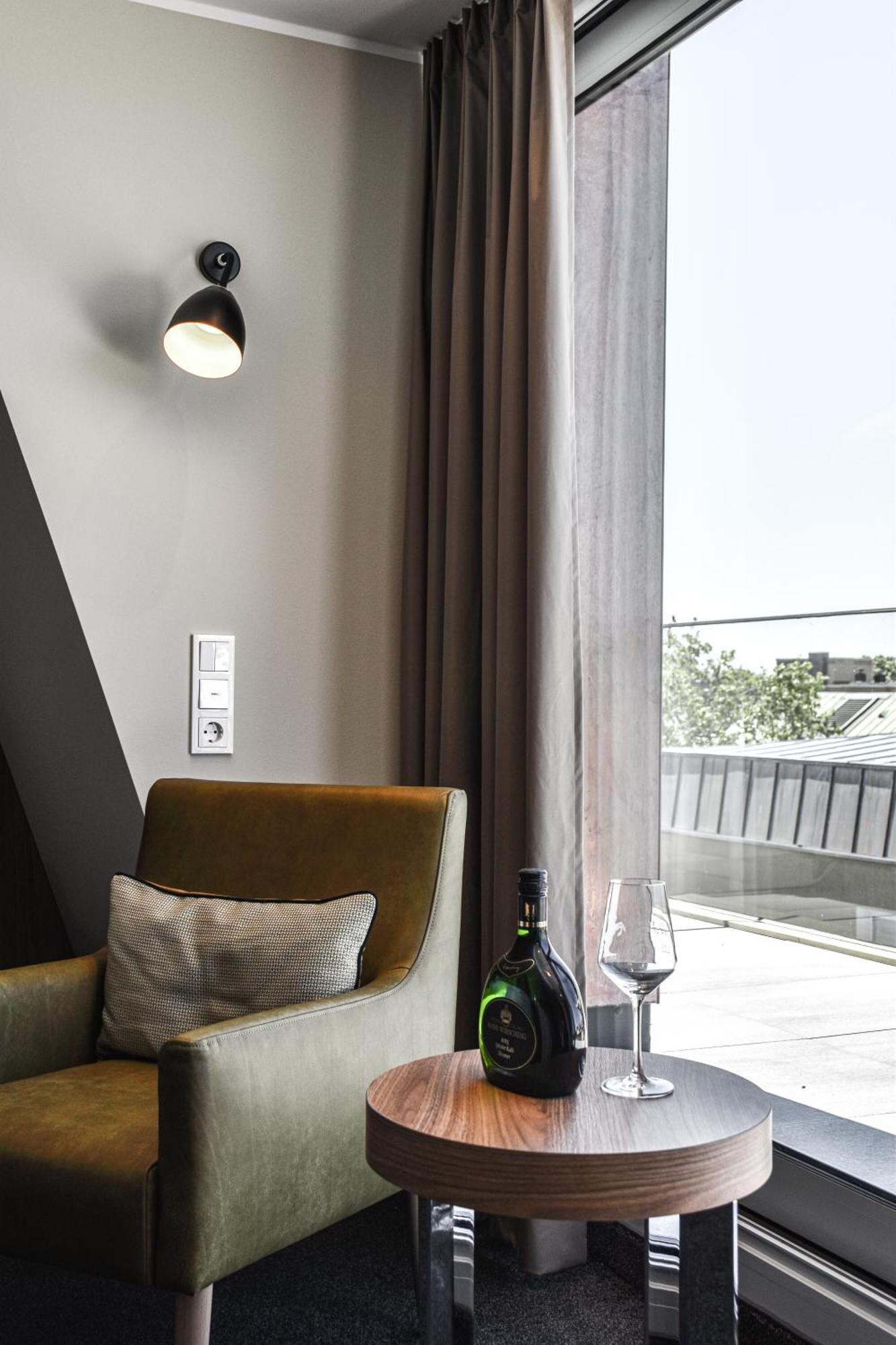 Hotel Ross Швайнфурт Екстериор снимка