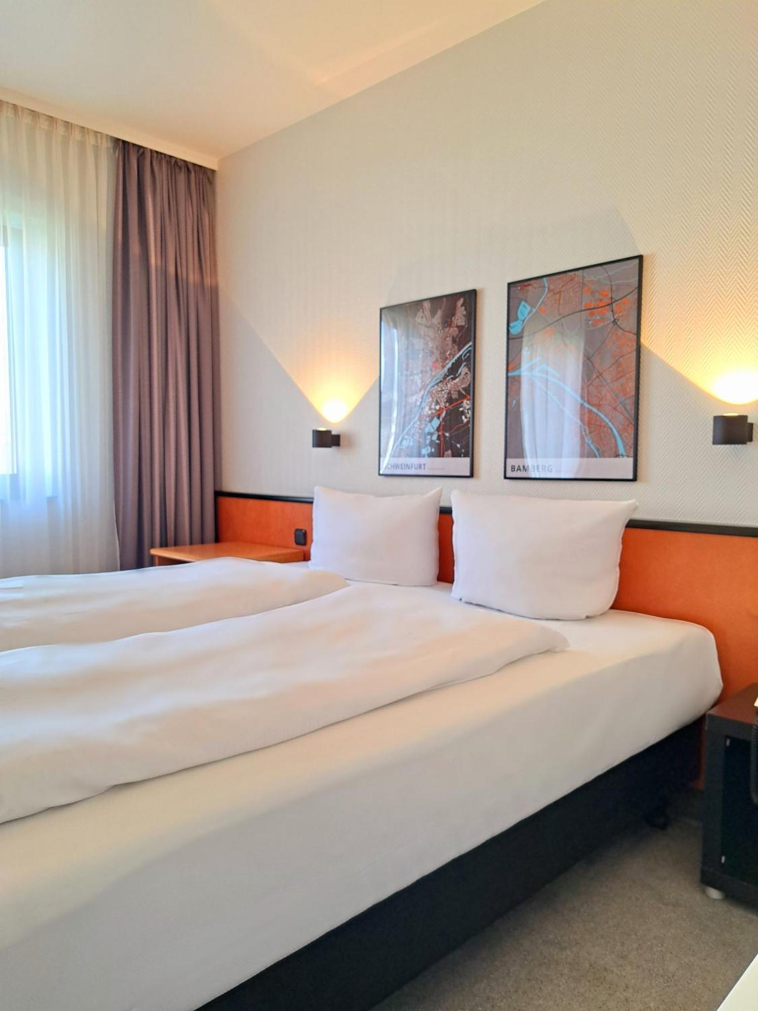 Hotel Ross Швайнфурт Екстериор снимка