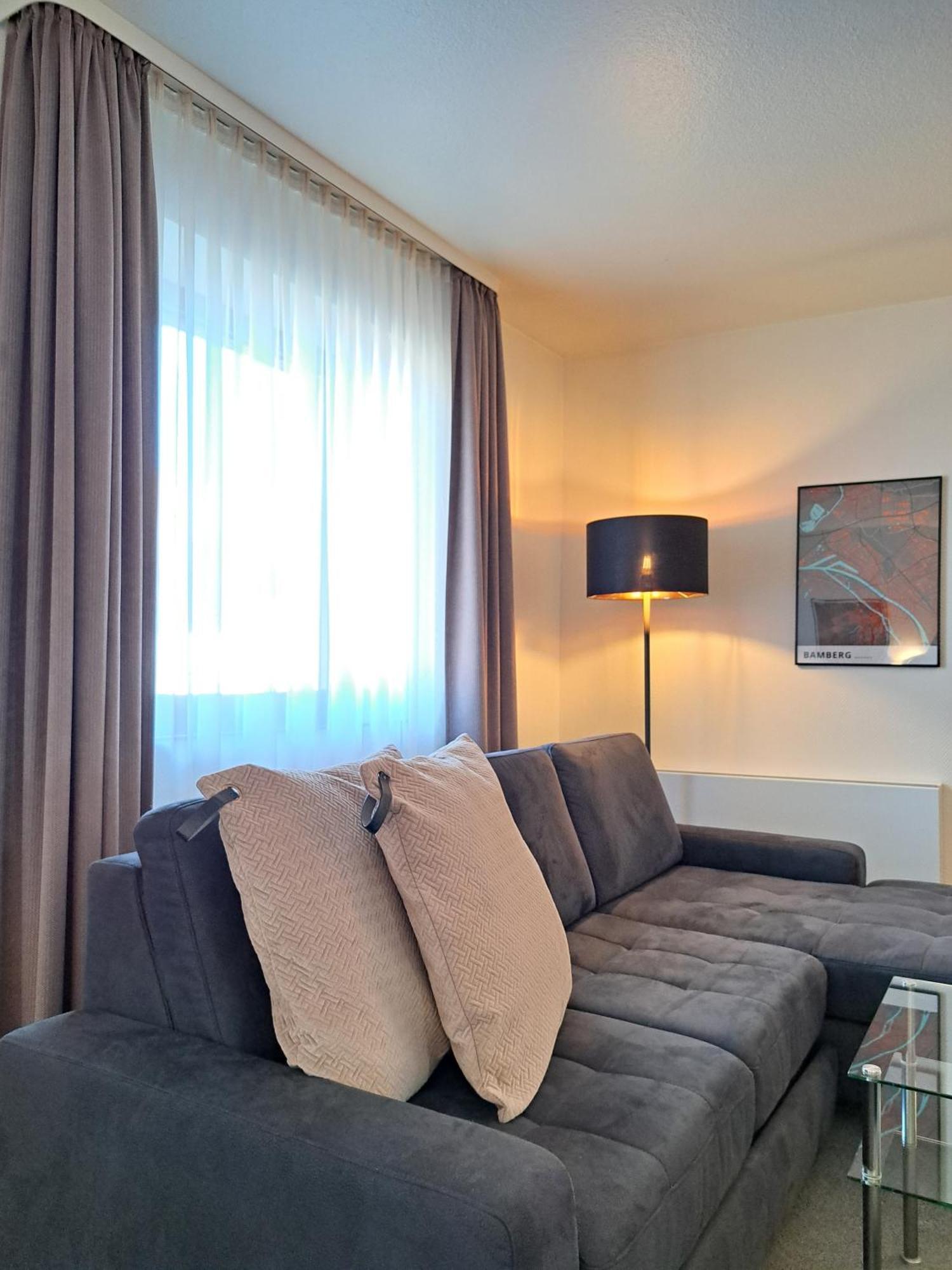 Hotel Ross Швайнфурт Екстериор снимка